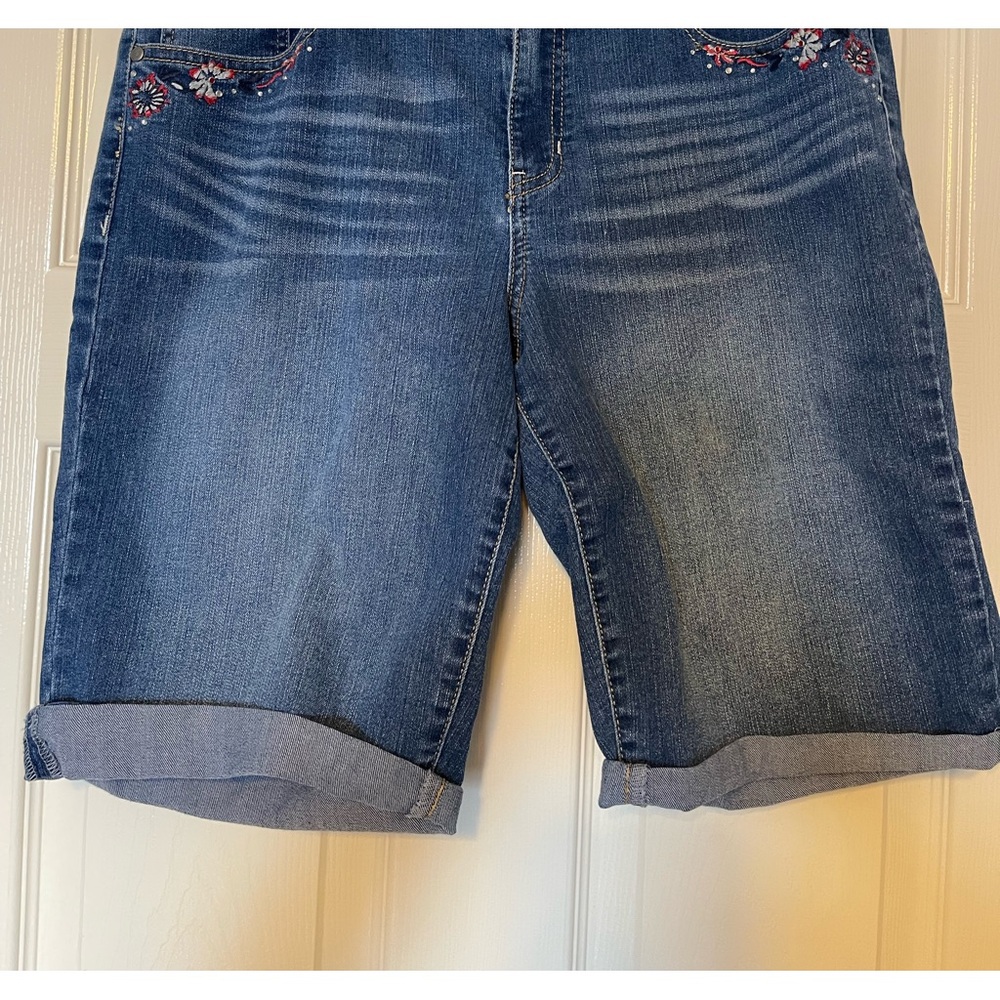Christopher & Banks Flower Embroidered Jeans Shorts in Size 12